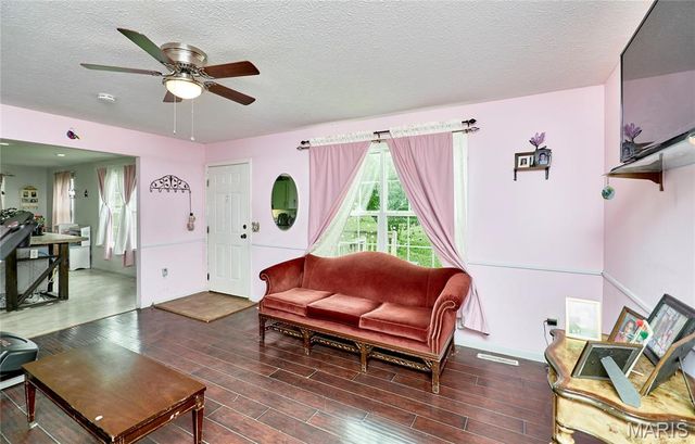 400 Julie Court, Elsberry, MO 63343