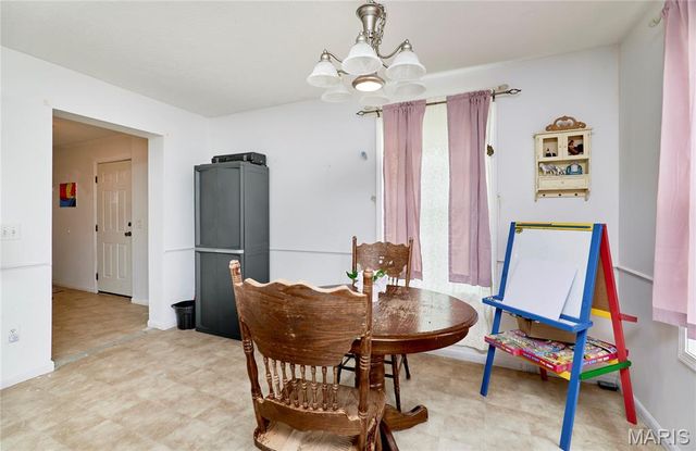 400 Julie Court, Elsberry, MO 63343