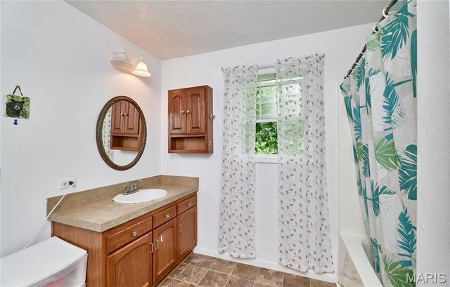 400 Julie Court, Elsberry, MO 63343