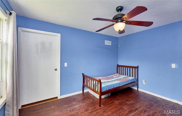 400 Julie Court, Elsberry, MO 63343