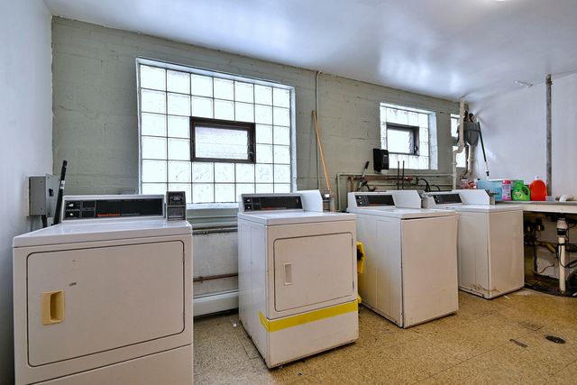 8609 W Grand Avenue, River Grove, IL 60171