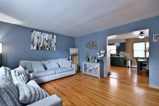 8609 W Grand Avenue, River Grove, IL 60171