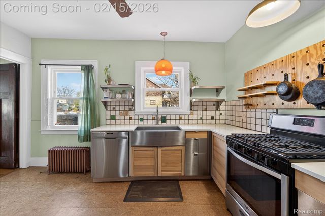 241 Moss Street, Highland Park, MI 48203