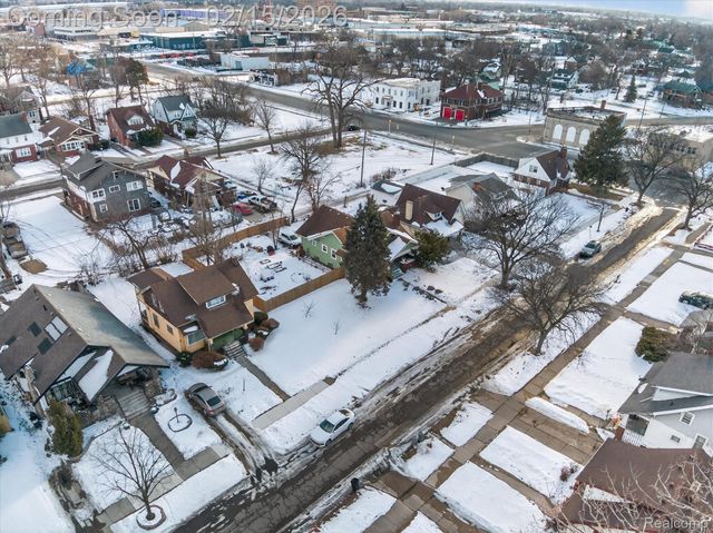 241 Moss Street, Highland Park, MI 48203