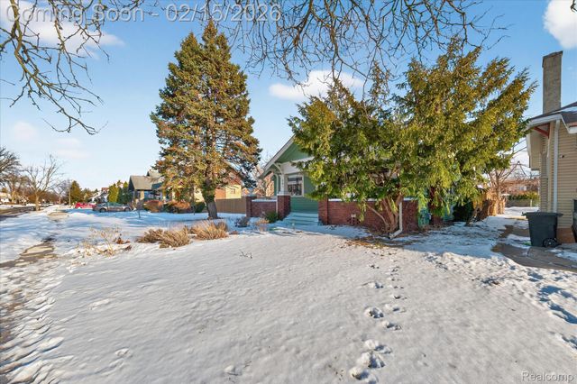 241 Moss Street, Highland Park, MI 48203