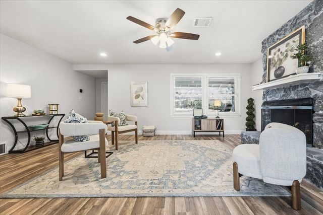 4517 Selkirk Drive, Fort Worth, TX 76109