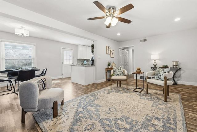 4517 Selkirk Drive, Fort Worth, TX 76109