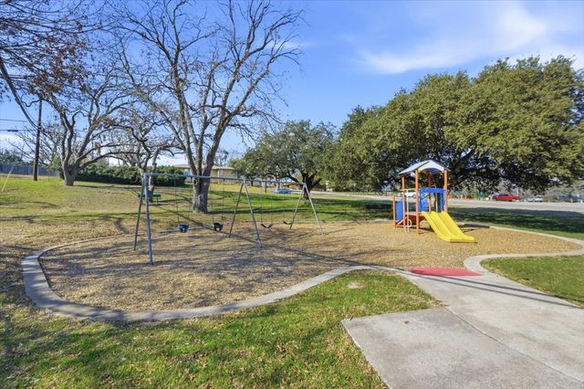 4517 Selkirk Drive, Fort Worth, TX 76109