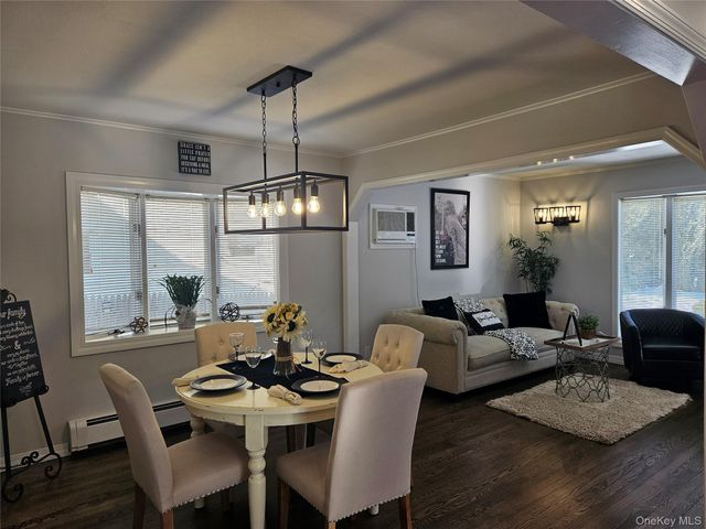 211 Iceland Drive, South Huntington, NY 11746