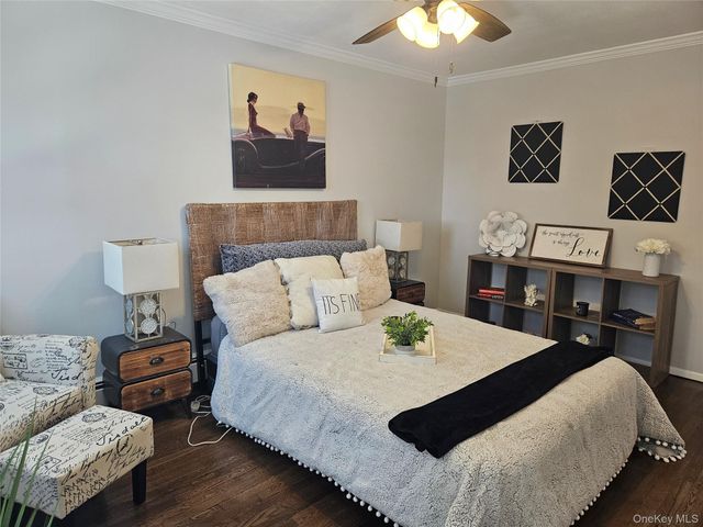 211 Iceland Drive, South Huntington, NY 11746