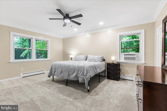 4 ORCHARD AVE, Bordentown, NJ 08505