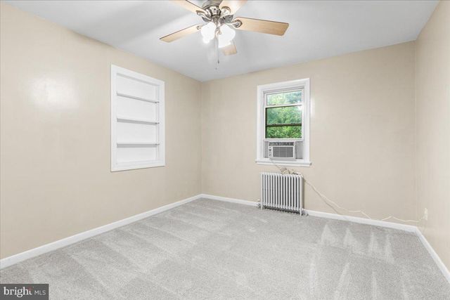 4 ORCHARD AVE, Bordentown, NJ 08505