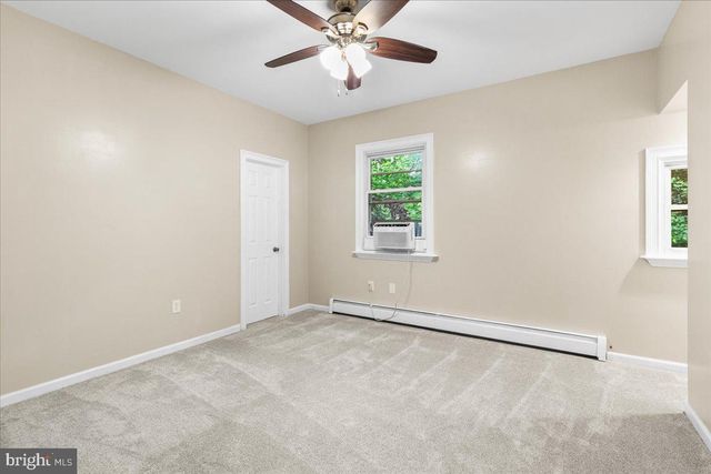 4 ORCHARD AVE, Bordentown, NJ 08505