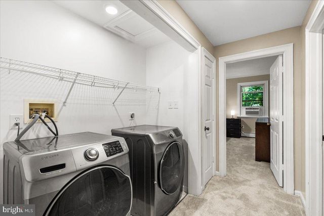 4 ORCHARD AVE, Bordentown, NJ 08505