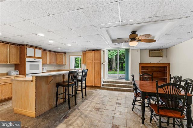 4 ORCHARD AVE, Bordentown, NJ 08505