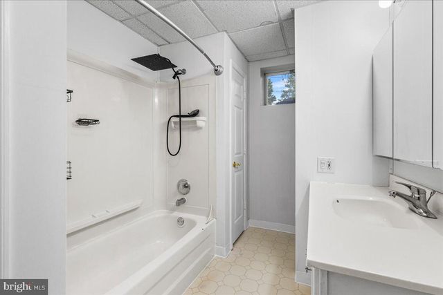 4 ORCHARD AVE, Bordentown, NJ 08505