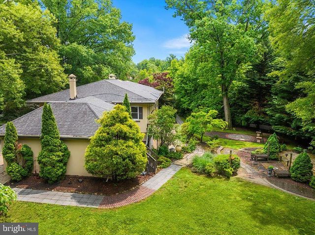 4 ORCHARD AVE, Bordentown, NJ 08505