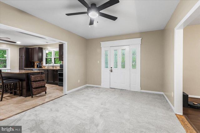 4 ORCHARD AVE, Bordentown, NJ 08505