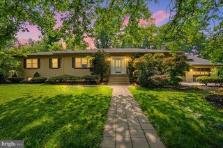 4 ORCHARD AVE, Bordentown, NJ 08505