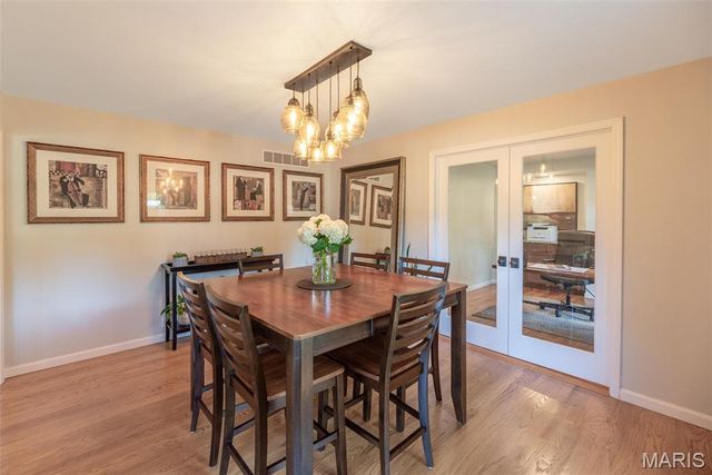 354 Greenbriar Lane, Ballwin, MO 63011
