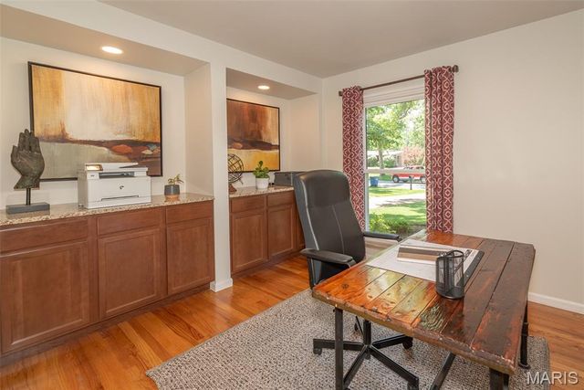 354 Greenbriar Lane, Ballwin, MO 63011