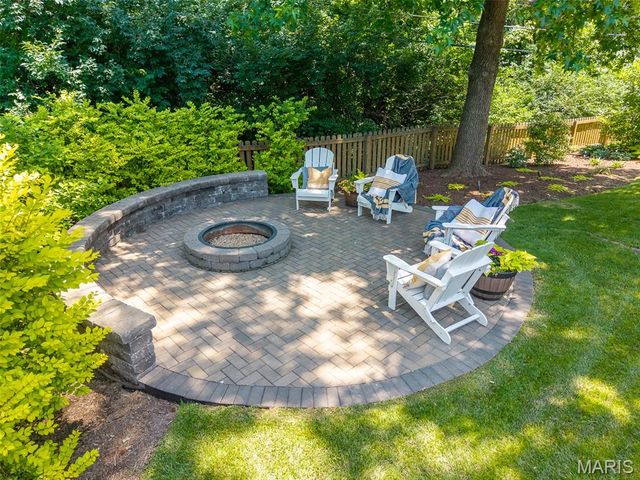 354 Greenbriar Lane, Ballwin, MO 63011