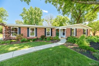 354 Greenbriar Lane, Ballwin, MO 63011