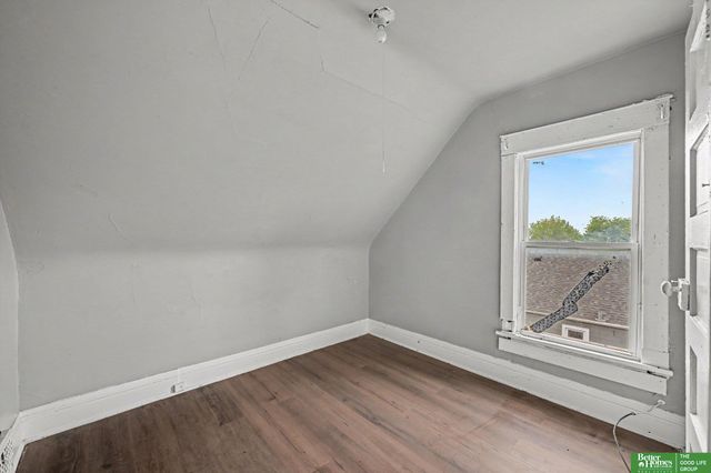 4201 Grand Avenue, Omaha, NE 68111