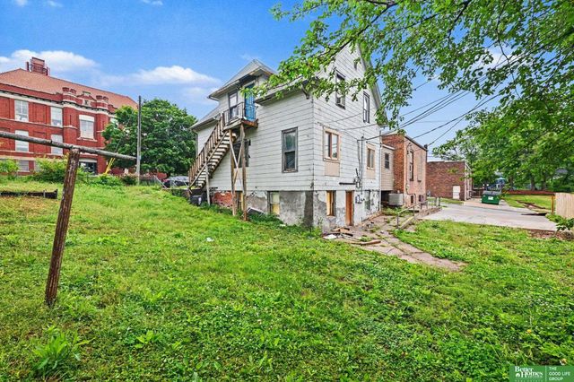 4201 Grand Avenue, Omaha, NE 68111