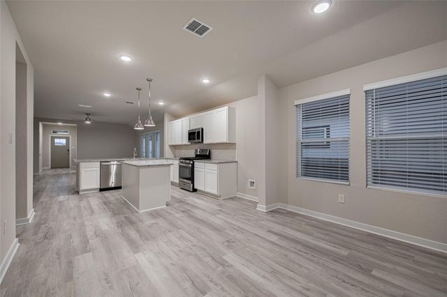 25525 Flora Bella LN, Elgin, TX 78621