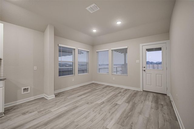 25525 Flora Bella LN, Elgin, TX 78621