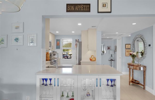 3050 NE 48th Court 206, Lighthouse Point, FL 33064