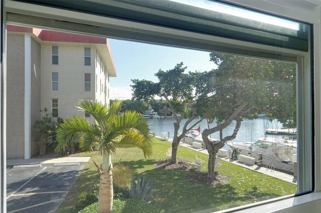 3050 NE 48th Court 206, Lighthouse Point, FL 33064