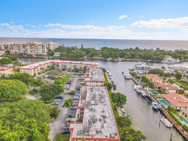 3050 NE 48th Court 206, Lighthouse Point, FL 33064