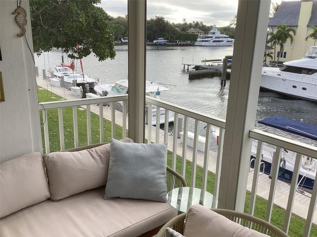 3050 NE 48th Court 206, Lighthouse Point, FL 33064