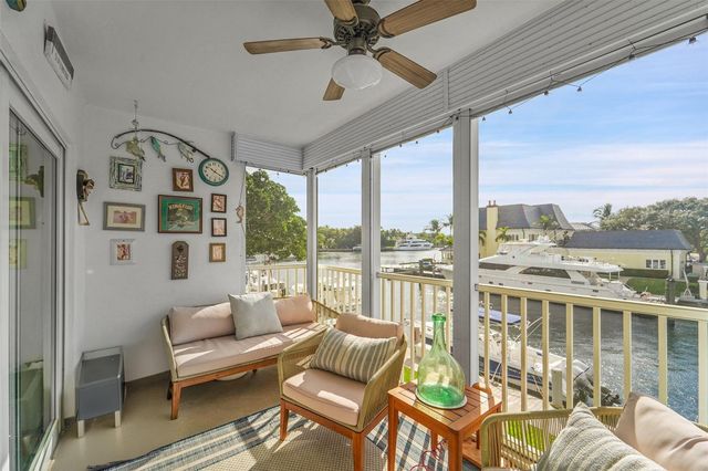 3050 NE 48th Court 206, Lighthouse Point, FL 33064