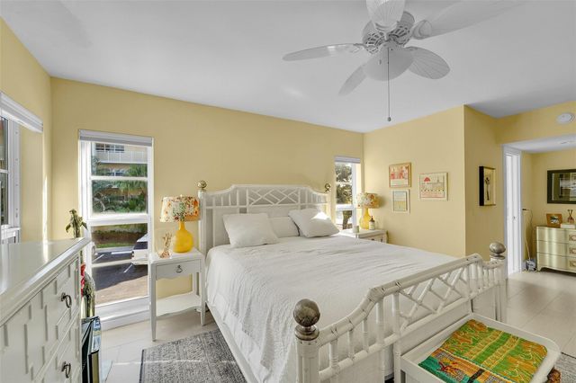 3050 NE 48th Court 206, Lighthouse Point, FL 33064