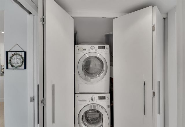 3050 NE 48th Court 206, Lighthouse Point, FL 33064