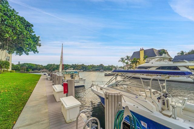 3050 NE 48th Court 206, Lighthouse Point, FL 33064