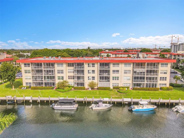 3050 NE 48th Court 206, Lighthouse Point, FL 33064