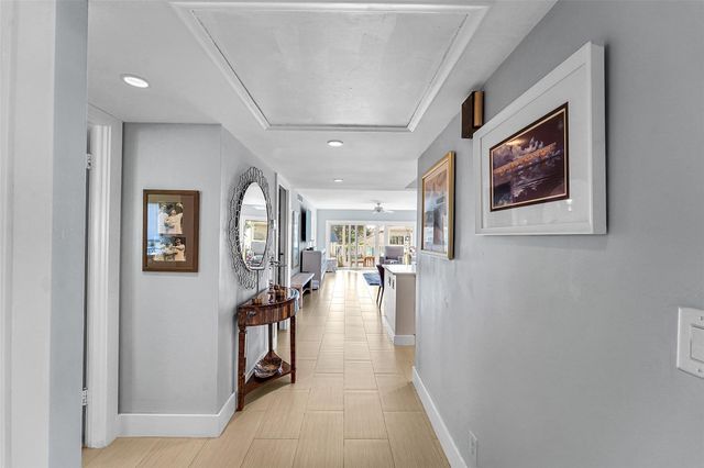 3050 NE 48th Court 206, Lighthouse Point, FL 33064