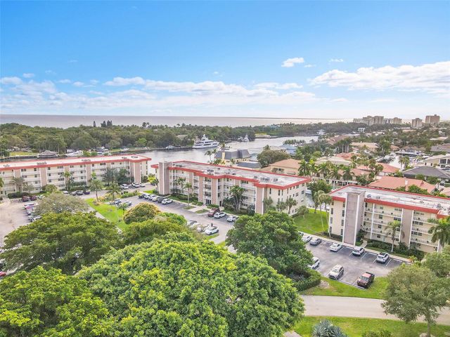 3050 NE 48th Court 206, Lighthouse Point, FL 33064