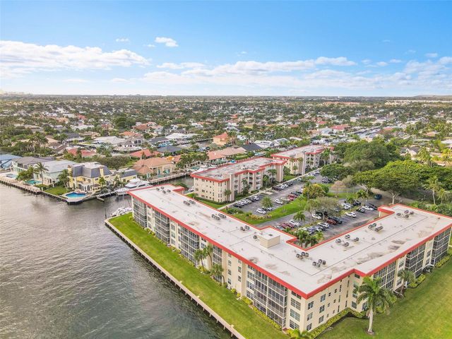 3050 NE 48th Court 206, Lighthouse Point, FL 33064