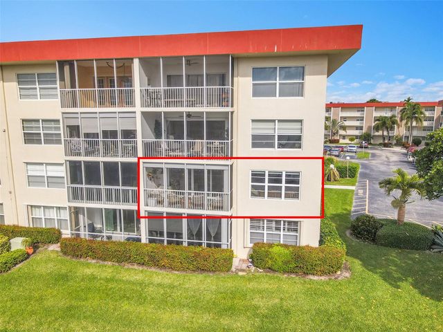 3050 NE 48th Court 206, Lighthouse Point, FL 33064