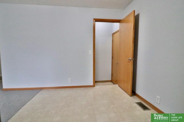 9001 Florence Drive, Bellevue, NE 68147