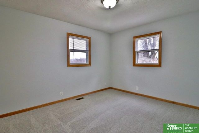 9001 Florence Drive, Bellevue, NE 68147