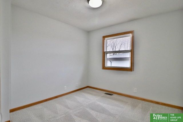 9001 Florence Drive, Bellevue, NE 68147