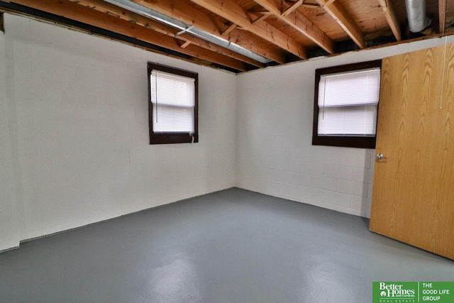 9001 Florence Drive, Bellevue, NE 68147