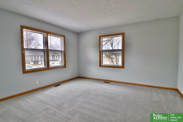 9001 Florence Drive, Bellevue, NE 68147