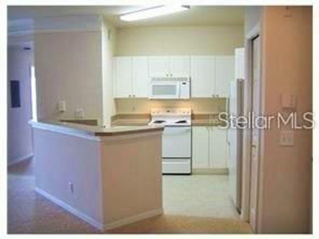 5168 NORTHRIDGE ROAD 212, Sarasota, FL 34238